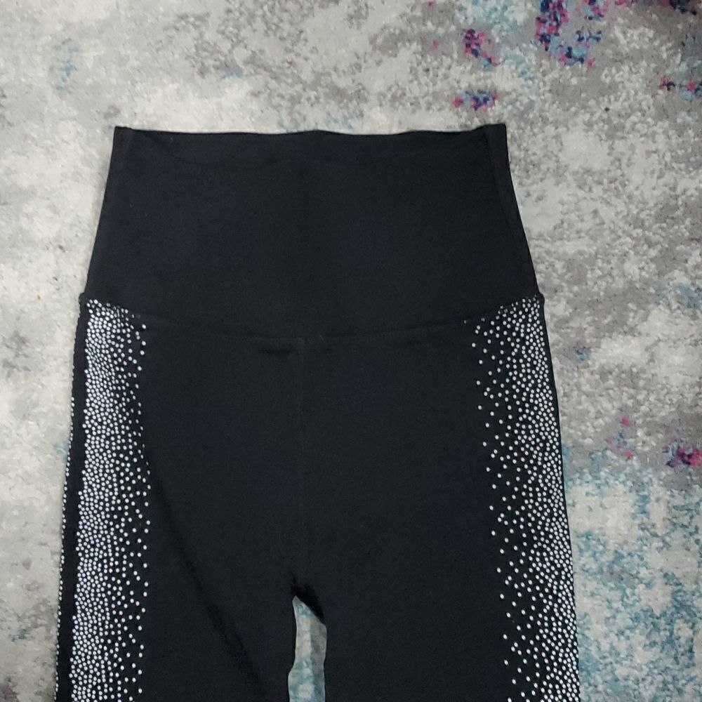 Fabletics Compression Leggings - Picture 7 of 9